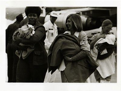Vietnamese Orphans Arriving in Usa 1975