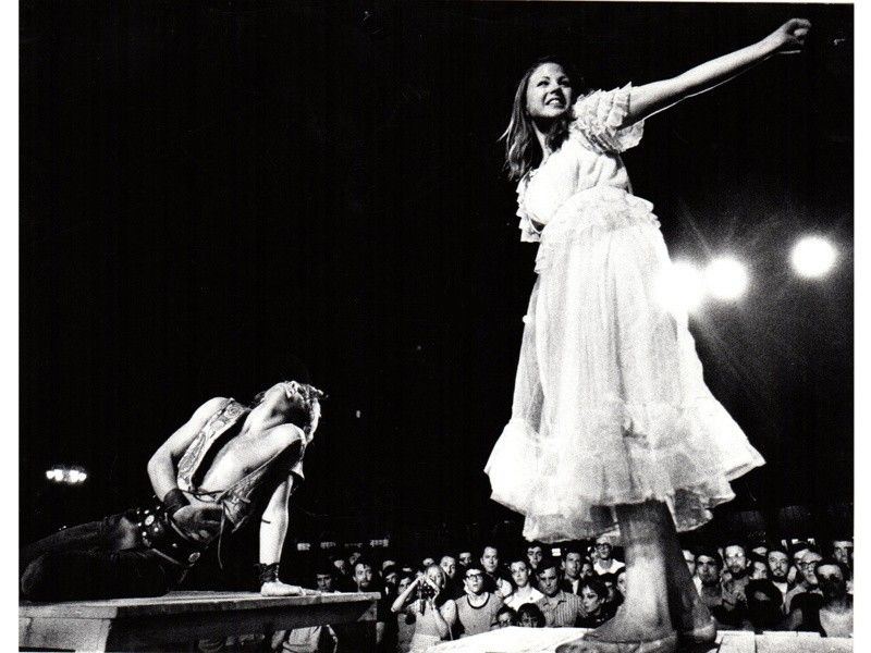 Otavia Piccolo Durante Performance Teatrale 1970