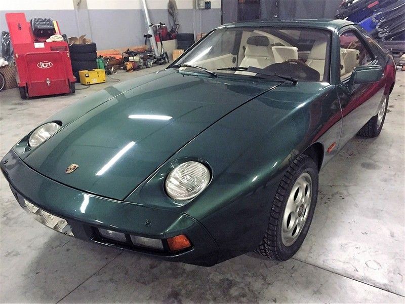 Porsche 928, 1979