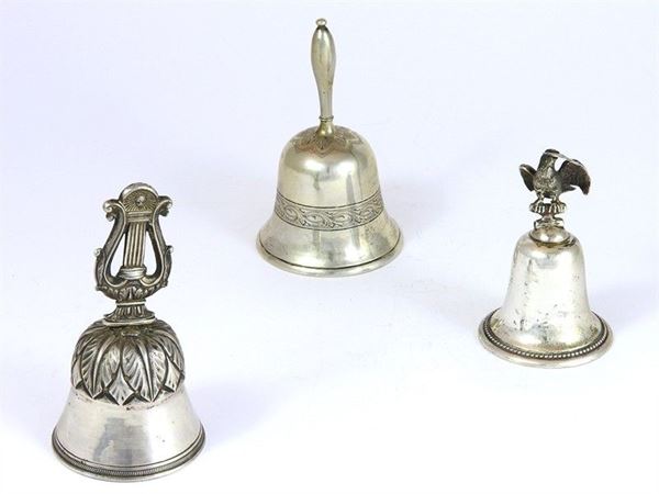 Tre campanelli in argento