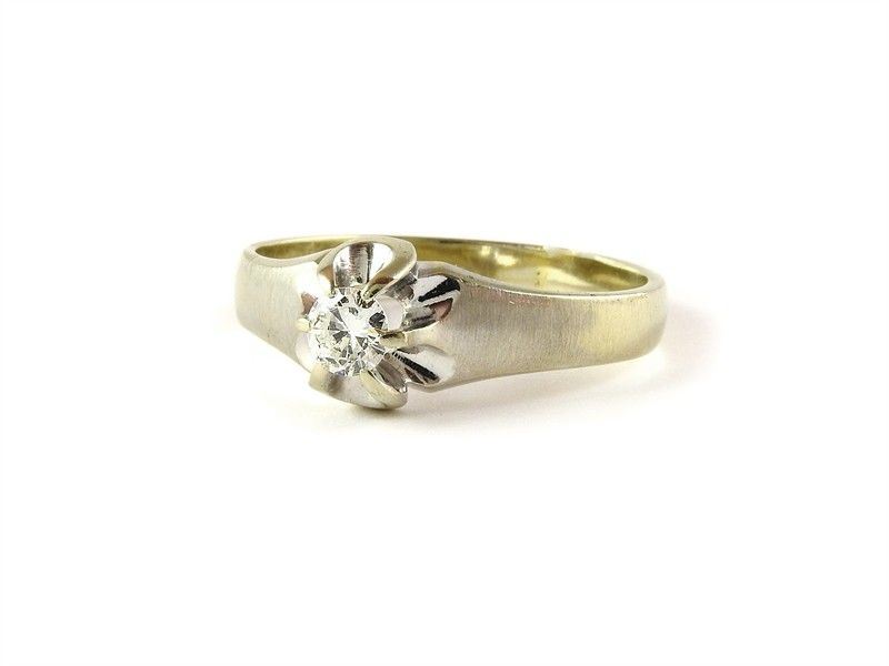 Anello Solitario in Oro Bianco e Diamante