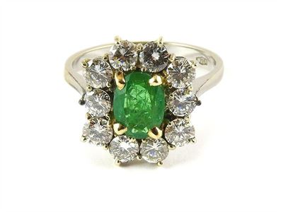 Anello a Margherita in Oro Bianco, Smeraldo e Diamanti Smeraldo Ovale