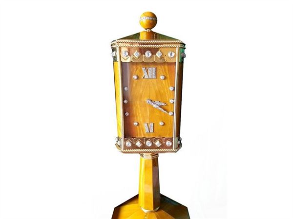 CARTIER YELLOW GOLD TABLE CLOCK WITH JASPER AND DIAMONDS, 1943