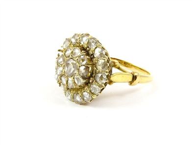 Anello in Oro Giallo e Rose di Diamante
