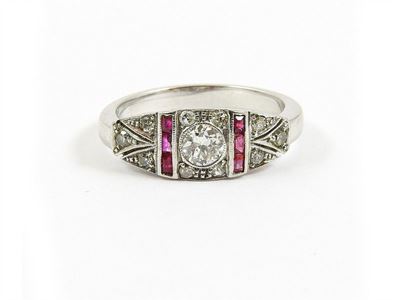 Anello in Oro Bianco, Diamanti e Rubini