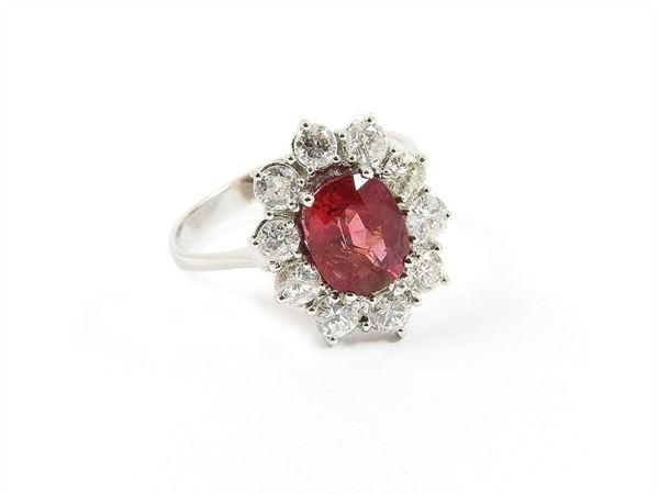 White gold daisy ring with ruby and diamonds
