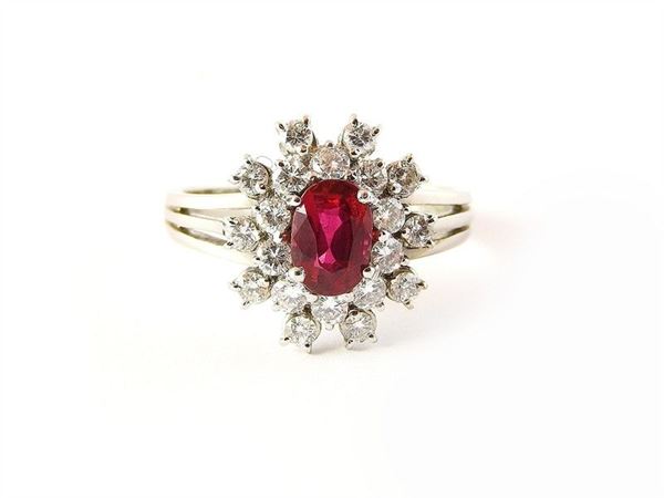 White gold daisy ring with ruby and diamonds