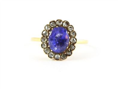 Anello in Oro Giallo, Zaffiro Non Scaldato e Rose di Diamante