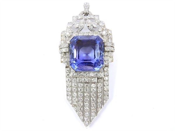 Platinum pendant with high temperature unheated sapphire and diamonds