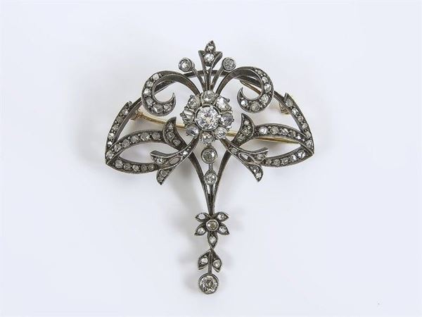 Yellow gold and silver Art Nouveau brooch and diamonds