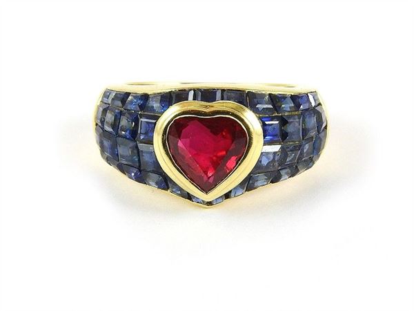 Sabadini yellow gold band ring with heart cut ruby and carrÃ¨ cut sapphires