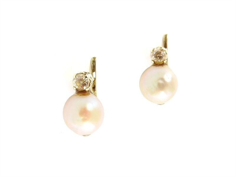Paio di Orecchini in Oro Bianco, Perle Naturali e Diamanti