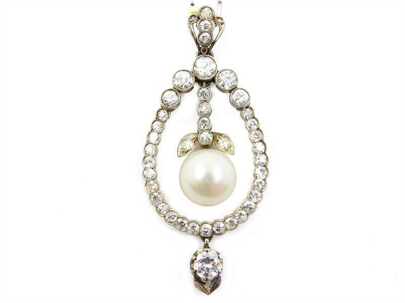 Pendente in Oro Bianco, Diamanti, Microperle e Perla Naturale