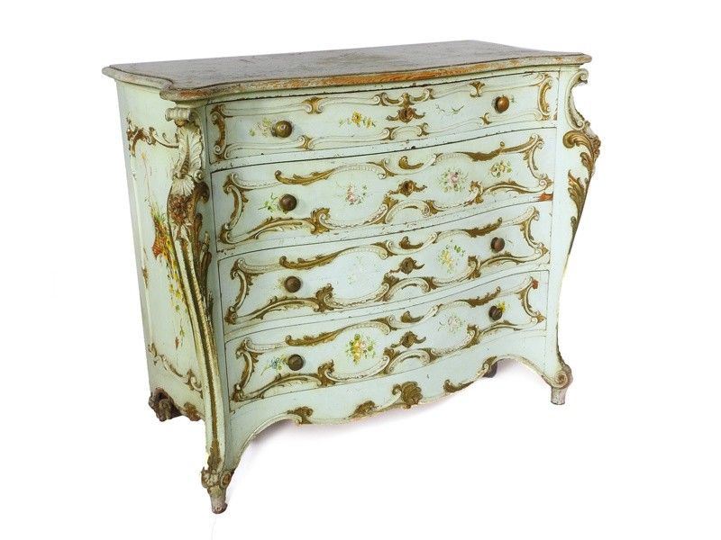 Cassettone in Legno Tenero