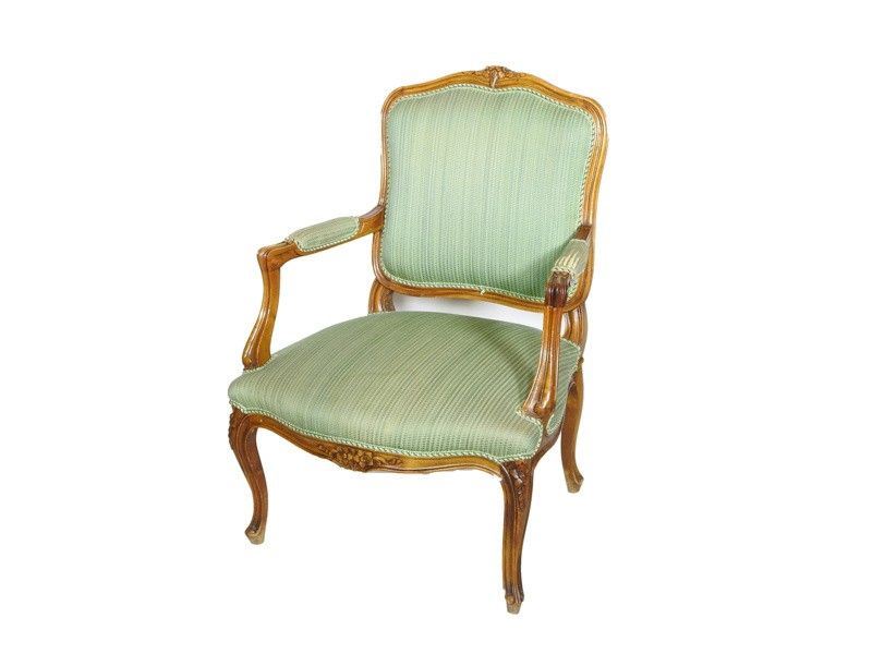 Poltroncina in Noce