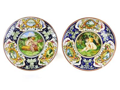 Coppia di Piatti da Parata in Terracotta Smaltata