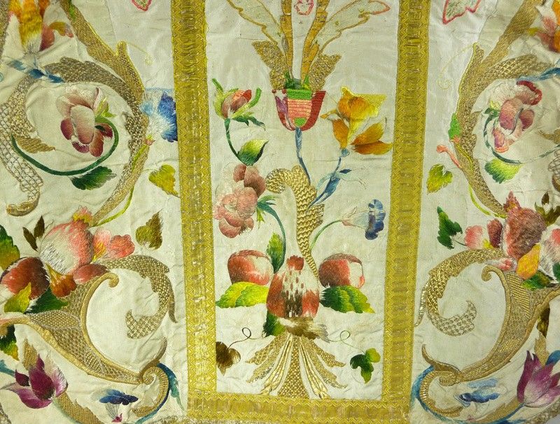 Antica Pianeta in Seta