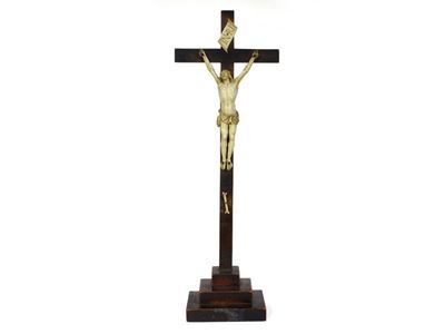 Cristo in Avorio