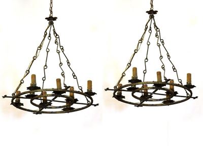 Coppia di Lampadari a Ruota in Ferro Battuto Dorato