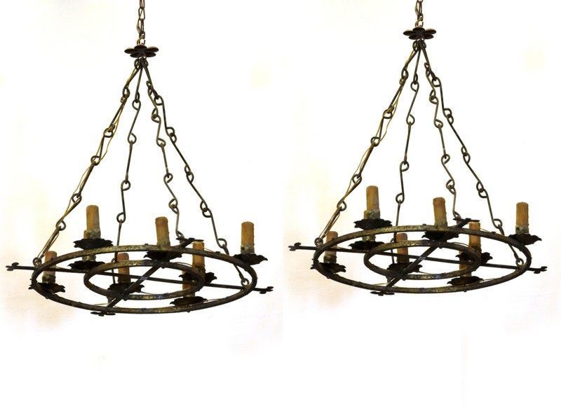 Coppia di Lampadari a Ruota in Ferro Battuto Dorato