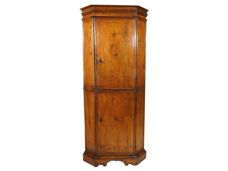 Angoliera in Legno Tenero