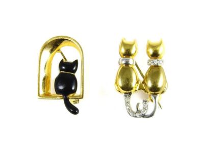 Coppia di Spille in Oro Giallo, Smalto Nero e Diamanti Realizzate Come Gatti