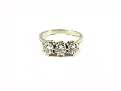 Anello Trilogy in Oro Bianco e Diamanti