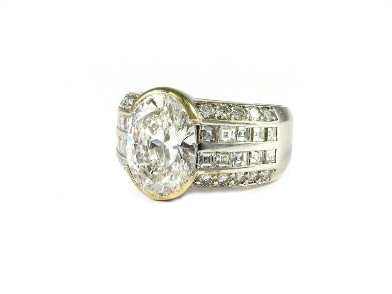Anello in Oro Bianco e Diamanti