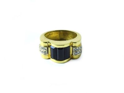 Anello in Oro Giallo, Onice e Diamanti