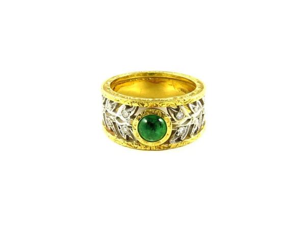 Yellow and white gold Florentine style band ring set with emerald and small diamonds