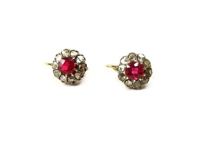 Tre Paia di Orecchini in Oro Giallo, Oro Bianco, Argento, Diamanti, Perle e Pietre Rosse
