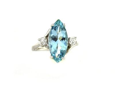 Anello in Oro Bianco, Acquamarina e Diamanti