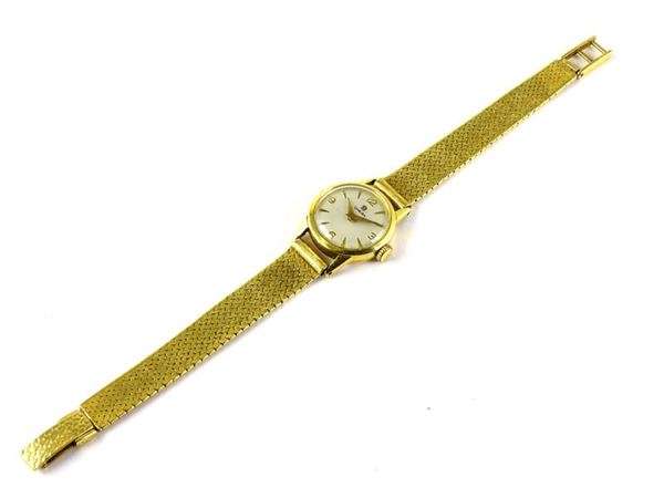 Manual yellow gold lady's wristwatch