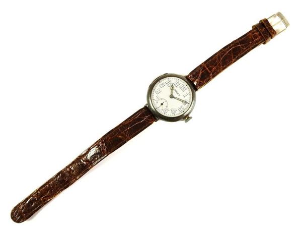 Manual silver gentleman's wristwatch