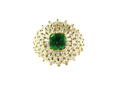 Anello in Oro Giallo, Smeraldo e Diamanti