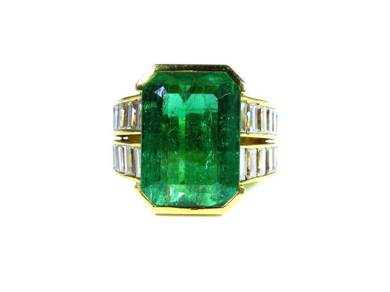 Anello in Oro Giallo, Smeraldo e Diamanti