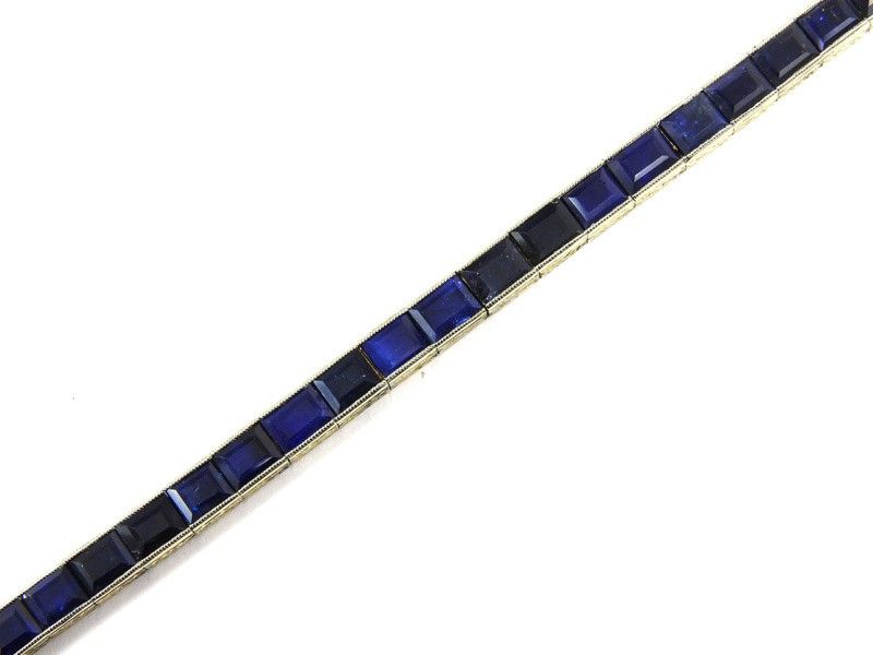 Bracciale in Oro Giallo, Oro Bianco a Maglie Incise Lateralmente e Zaffiri