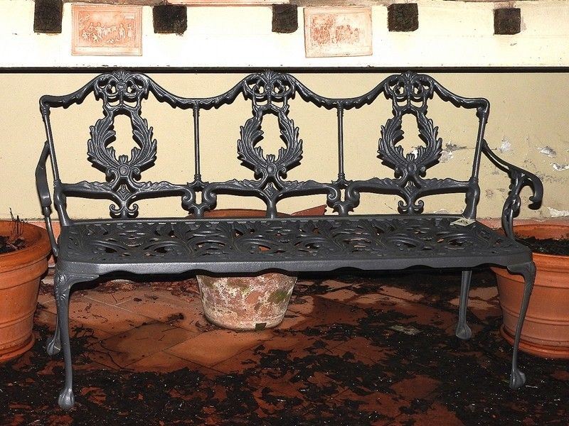 Panchina da Giardino a Tre Posti in Ghisa
