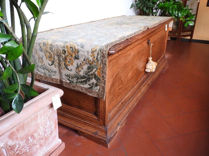 Cassapanca in Noce