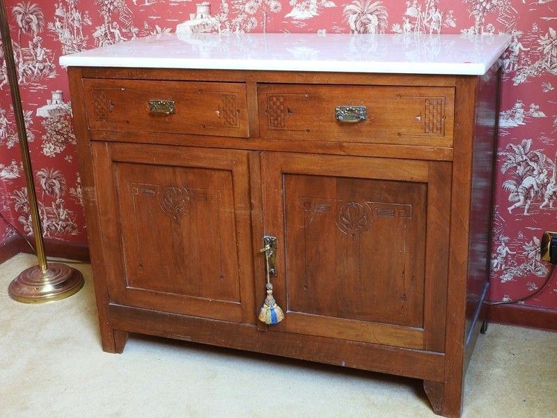 Piccola Credenza in Rovere