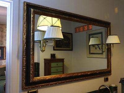 Specchiera da Toilette in Legno Intagliato