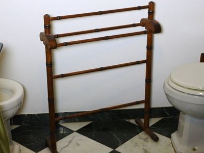 Portasciugamani in Legno Tornito a Finto Bambã¹