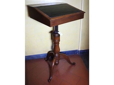 Scrivimpiedi in Noce