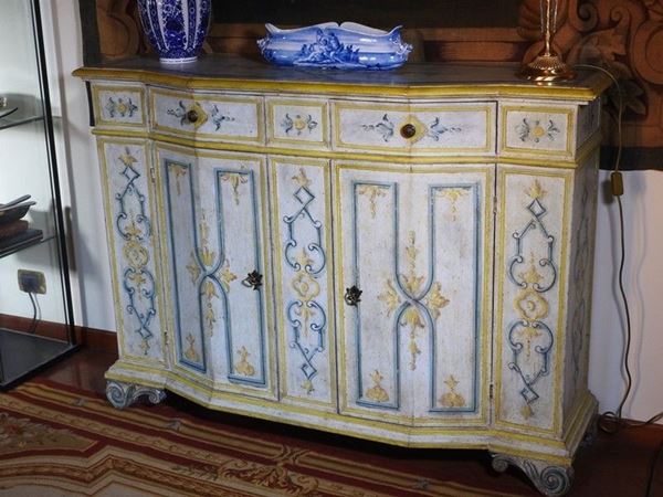 Lacquered Wooden Cupboard