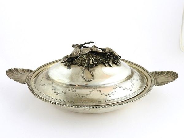 Zuppiera ovale in argento
