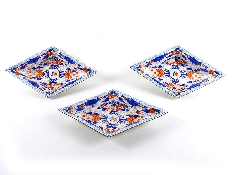 Serie di Tre Vaschette Romboidali in Terraglia
