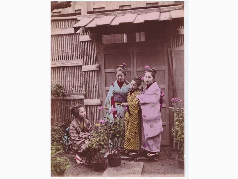 Tamamura (attrib.) Kozaburo - Girls Wearing Traditional Dresses