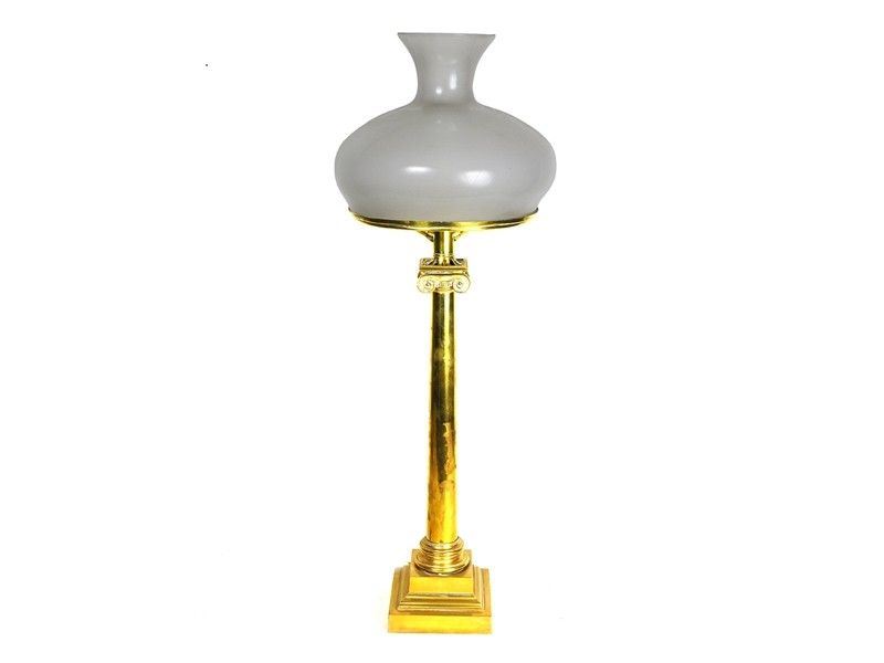 Lume da Tavolo in Ottone