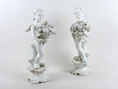 Coppia di Grandi Figure in Terraglia
