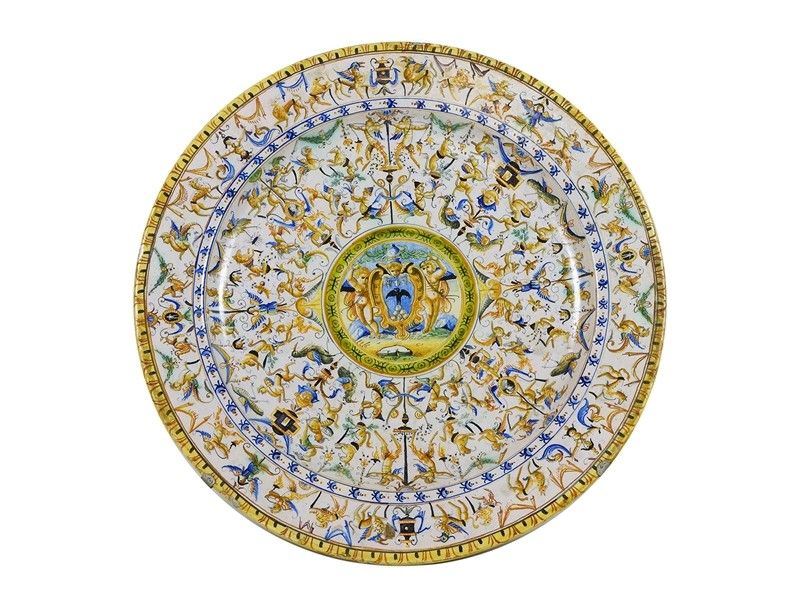 Piatto da Parata in Maiolica